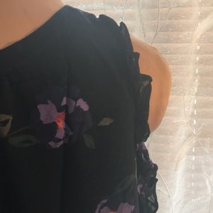 Sanctuary cold shoulder floral print shirt Sz Small